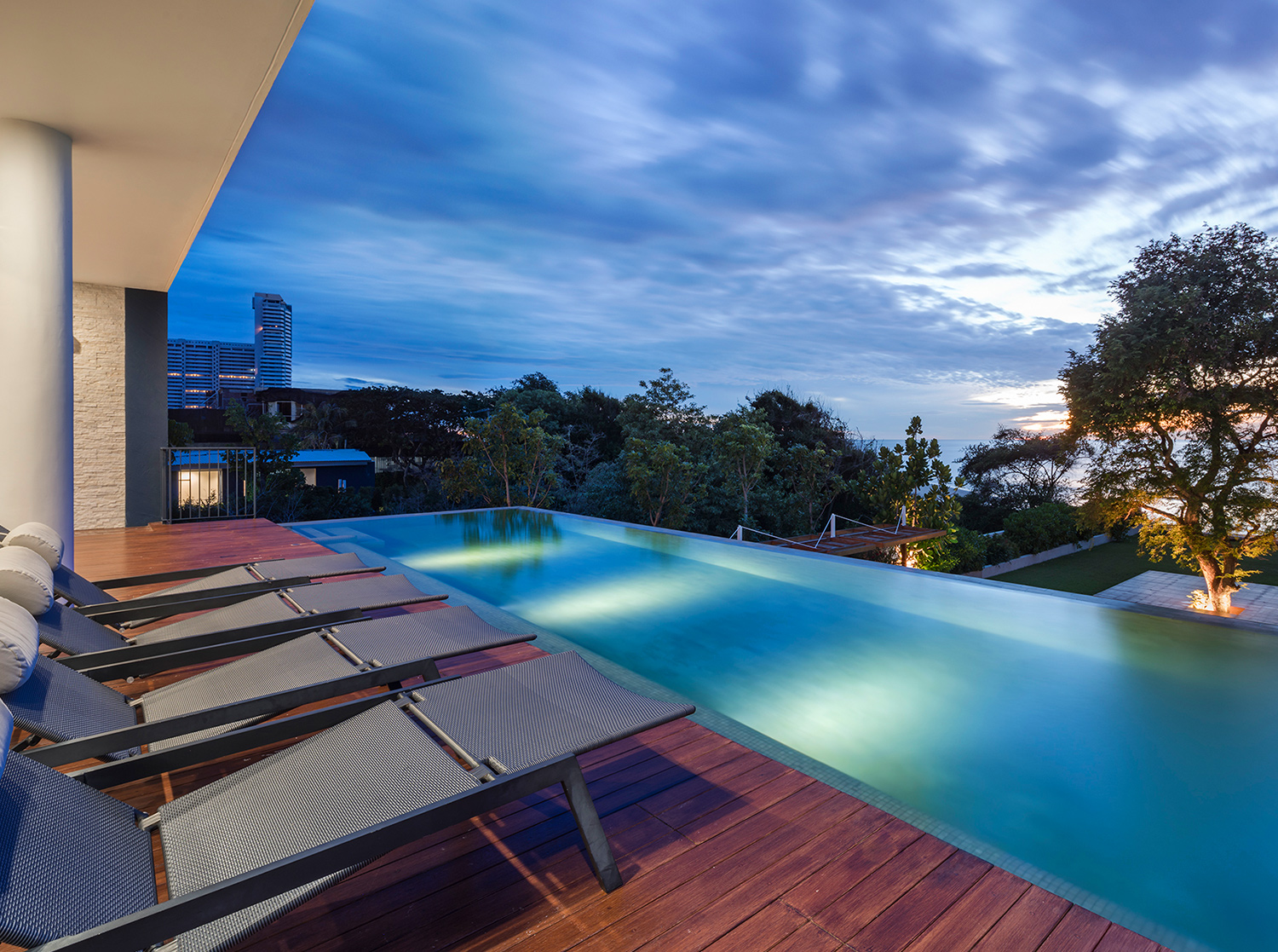 Condo Thewtalay BlueSapphire ChaAm-HuaHin